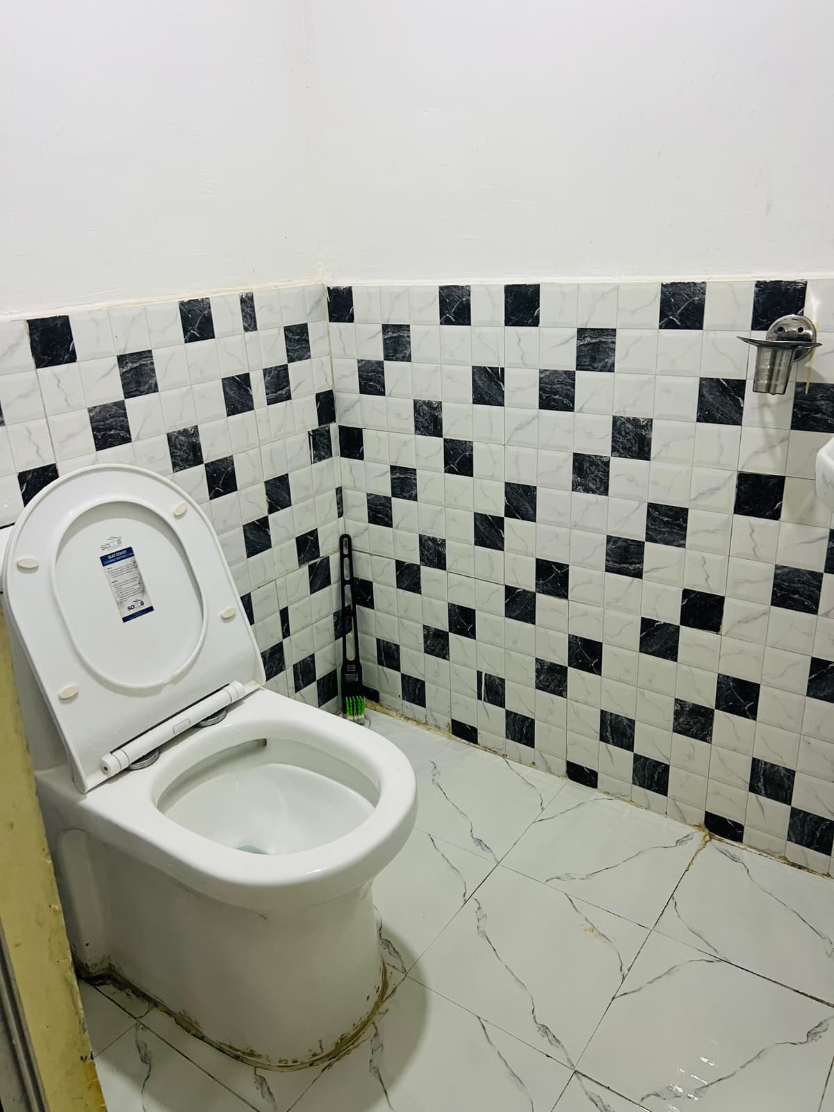 Room for rent in Jyoti Nagar Road - photo 5